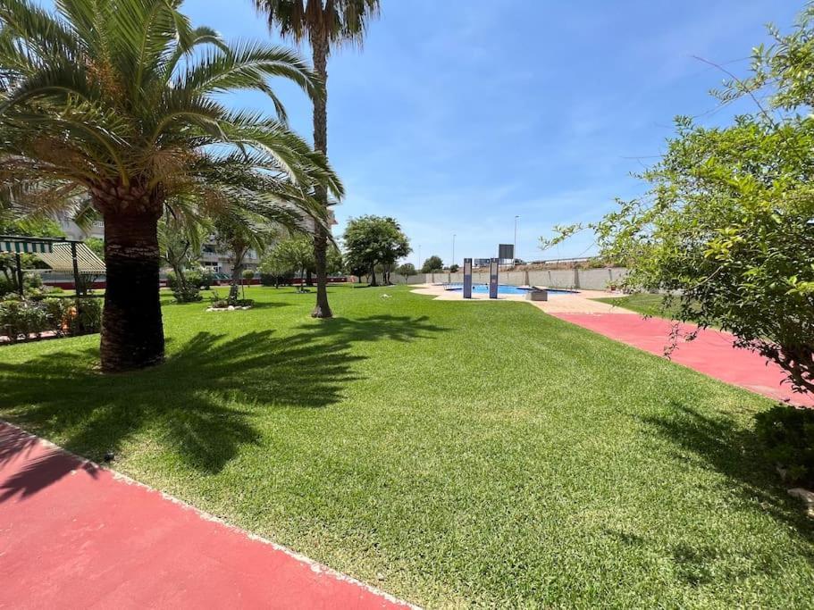 Nice And Central Apartment Torrevieja Exteriér fotografie