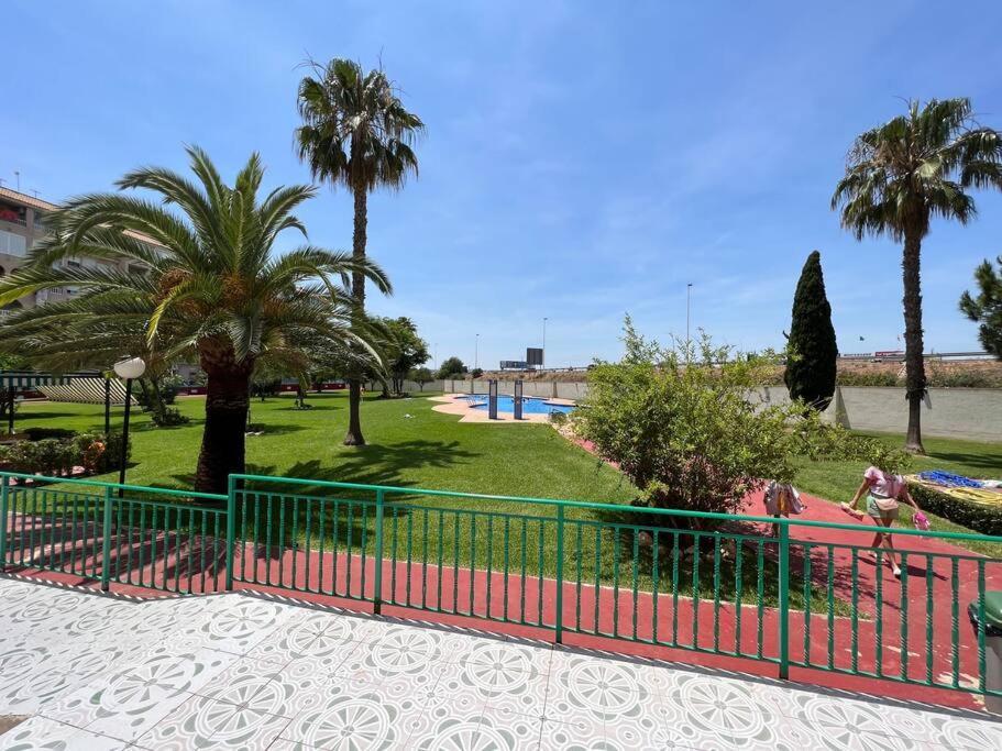 Nice And Central Apartment Torrevieja Exteriér fotografie