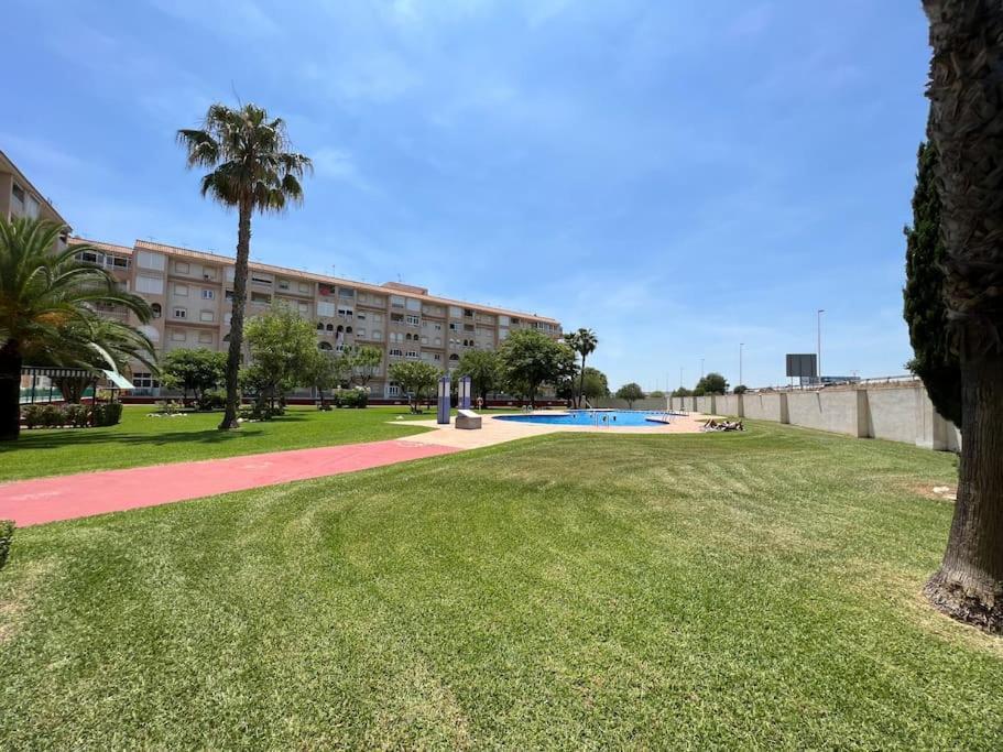 Nice And Central Apartment Torrevieja Exteriér fotografie